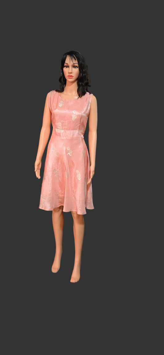 Sleeveless silk pattern dress